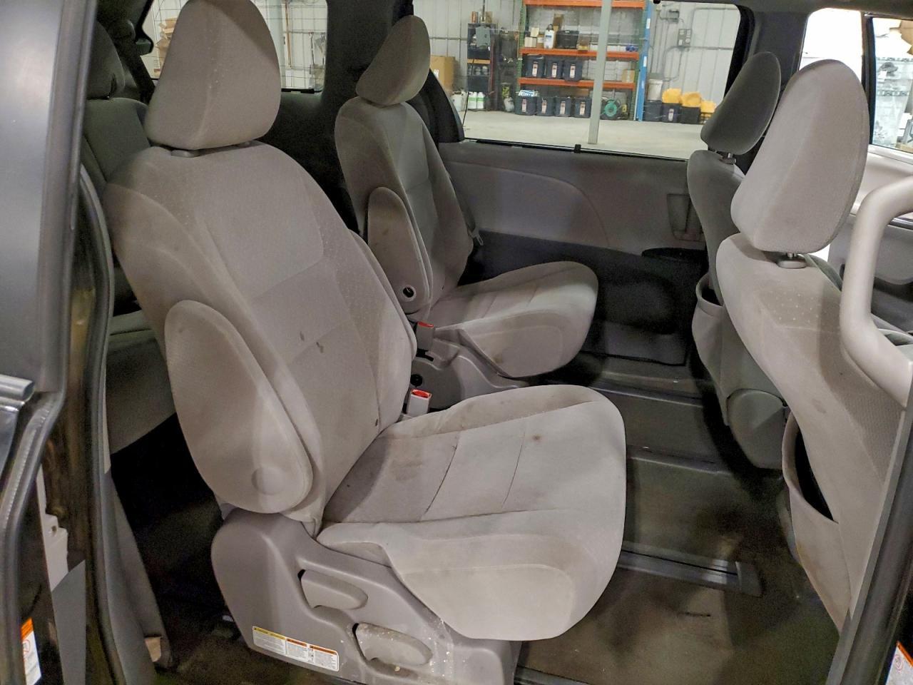 2017 TOYOTA SIENNA