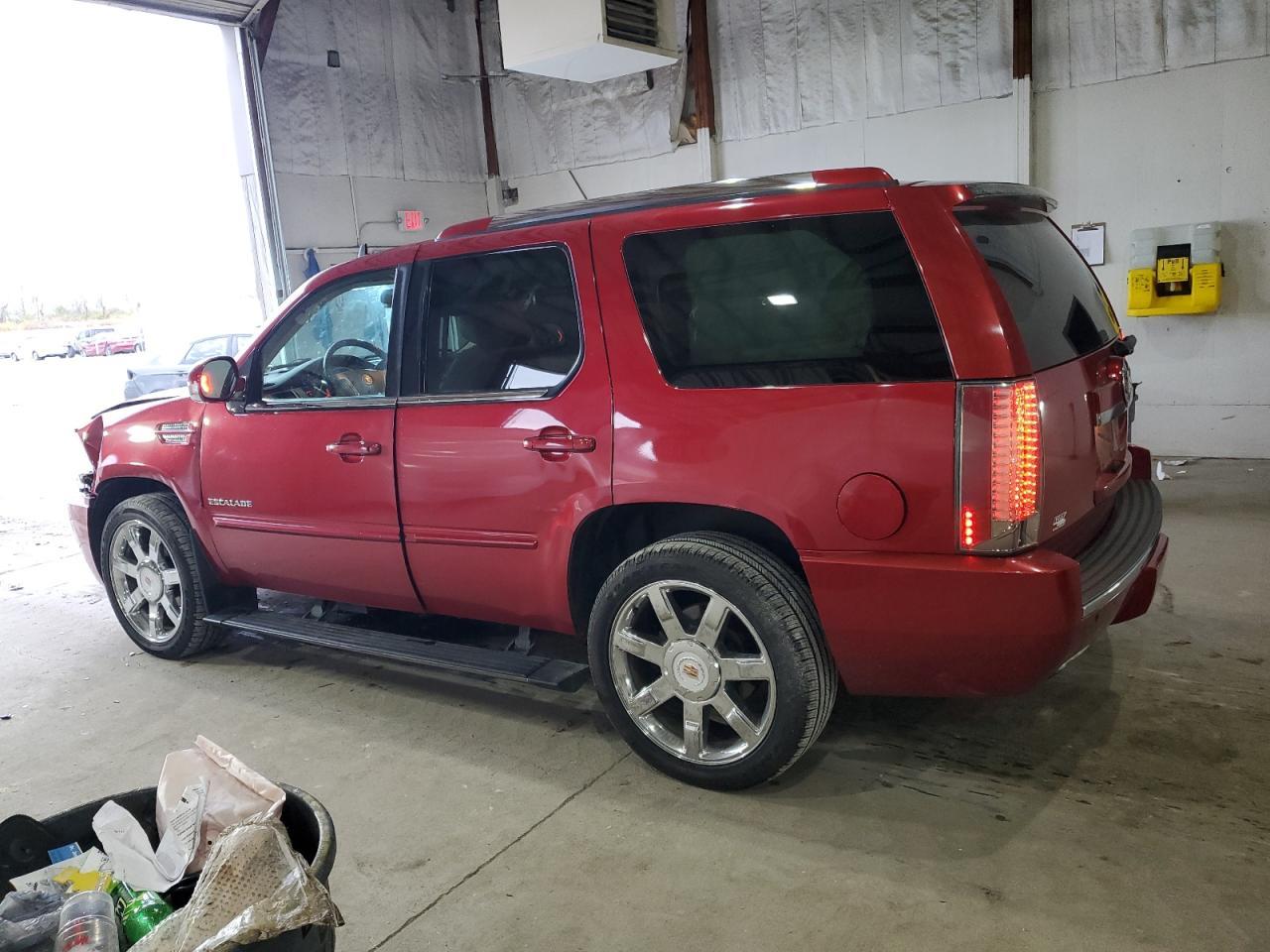 2012 CADILLAC ESCALADE