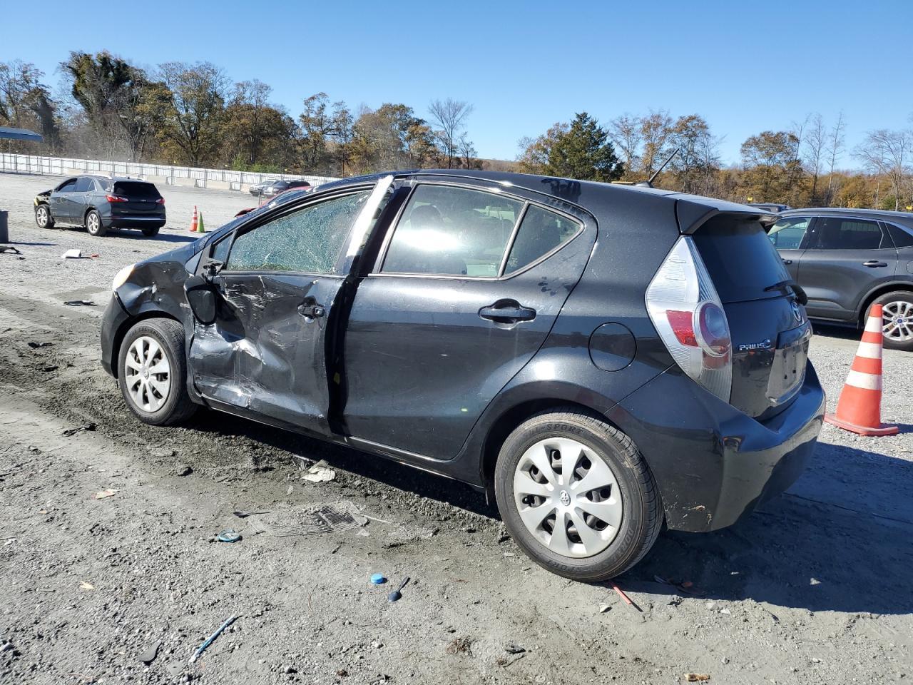 2013 TOYOTA Prius c