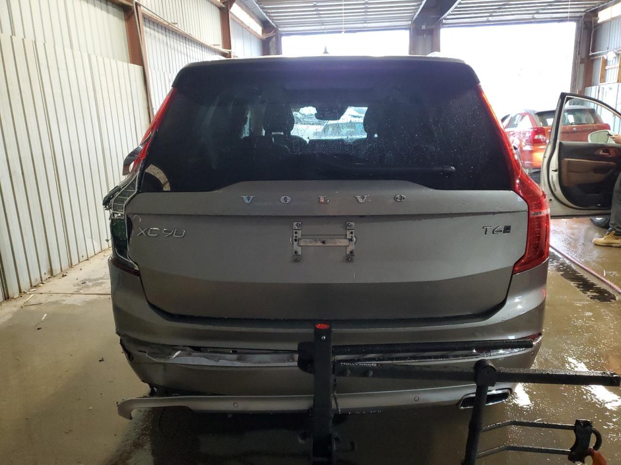 2021 VOLVO XC90