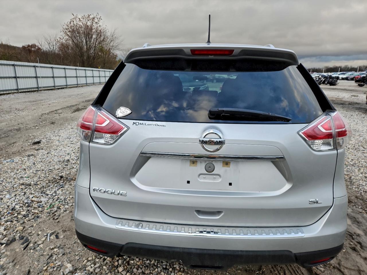 2016 NISSAN ROGUE