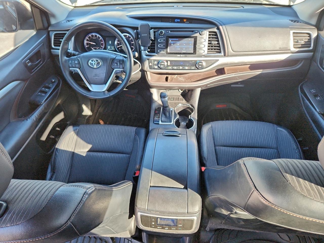 2014 TOYOTA HIGHLANDER