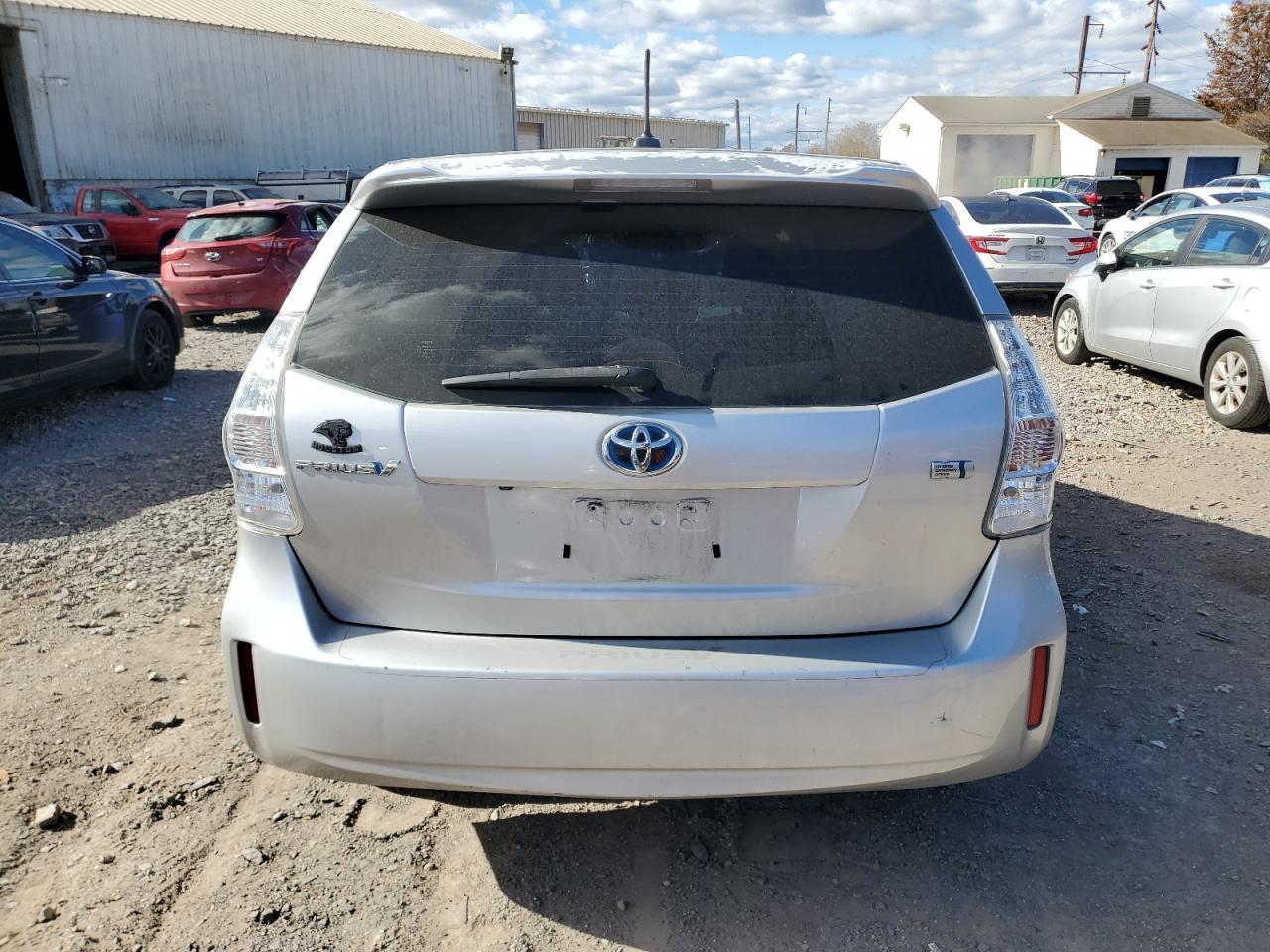 2012 TOYOTA PRIUS V