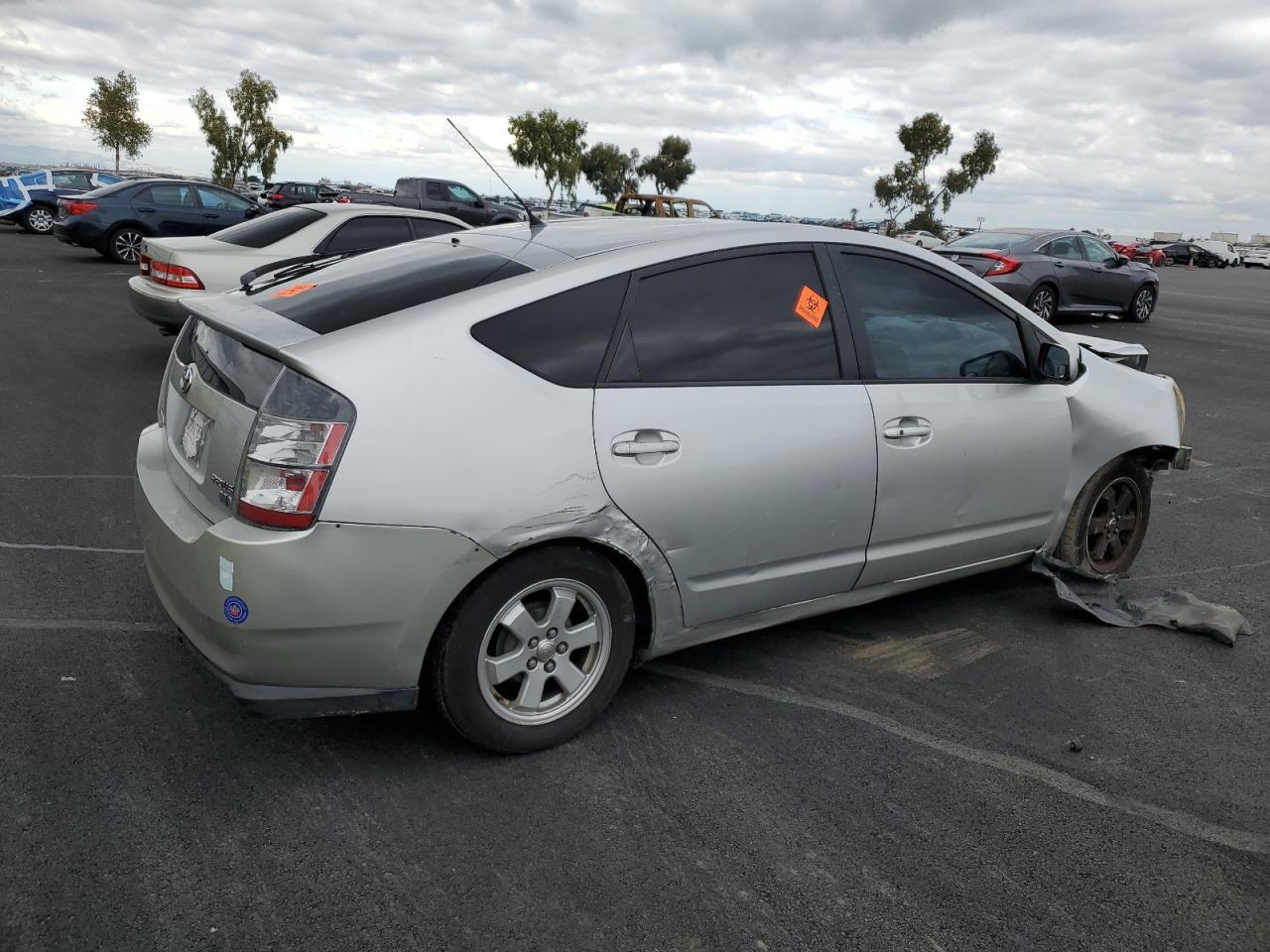 2004 TOYOTA PRIUS
