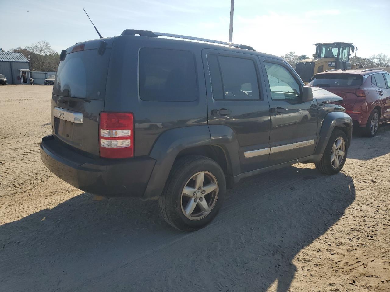 2011 JEEP Liberty