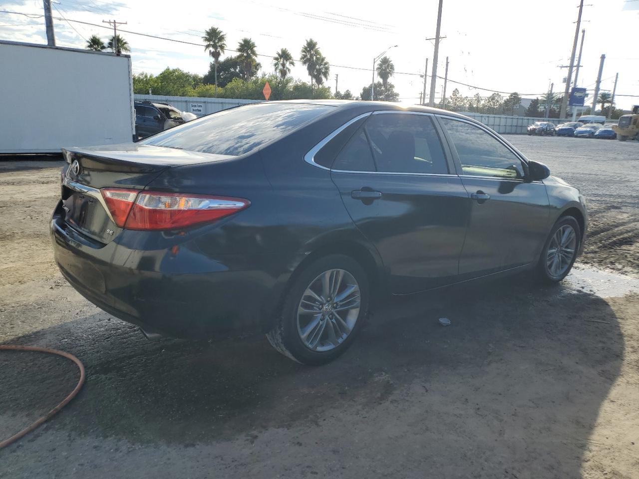 2015 TOYOTA CAMRY