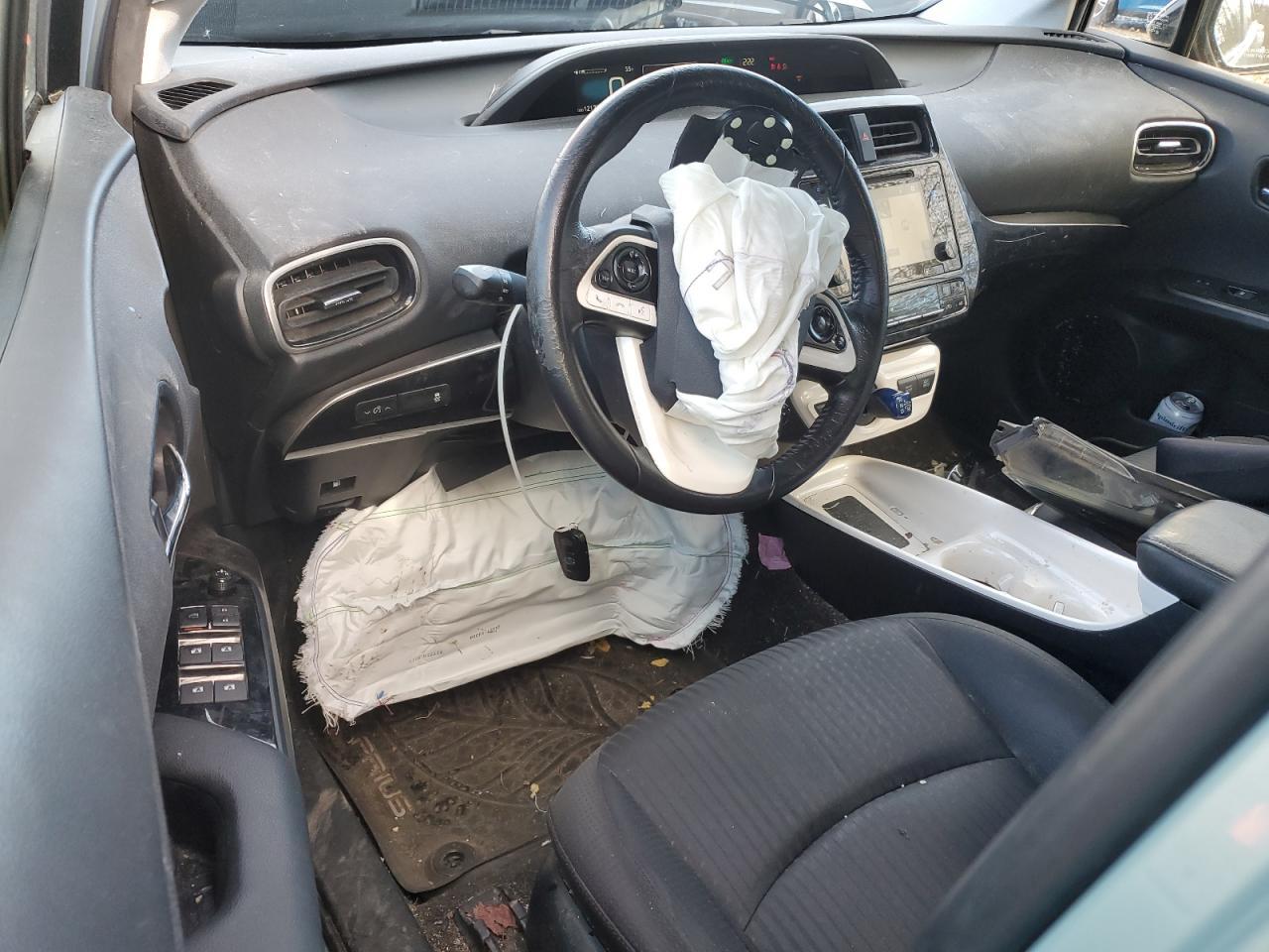 2016 TOYOTA PRIUS