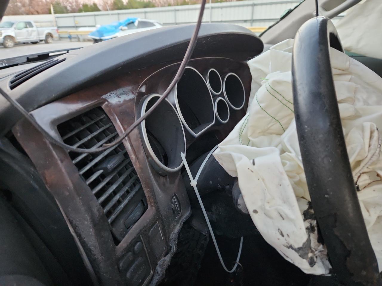 2008 TOYOTA Sequoia
