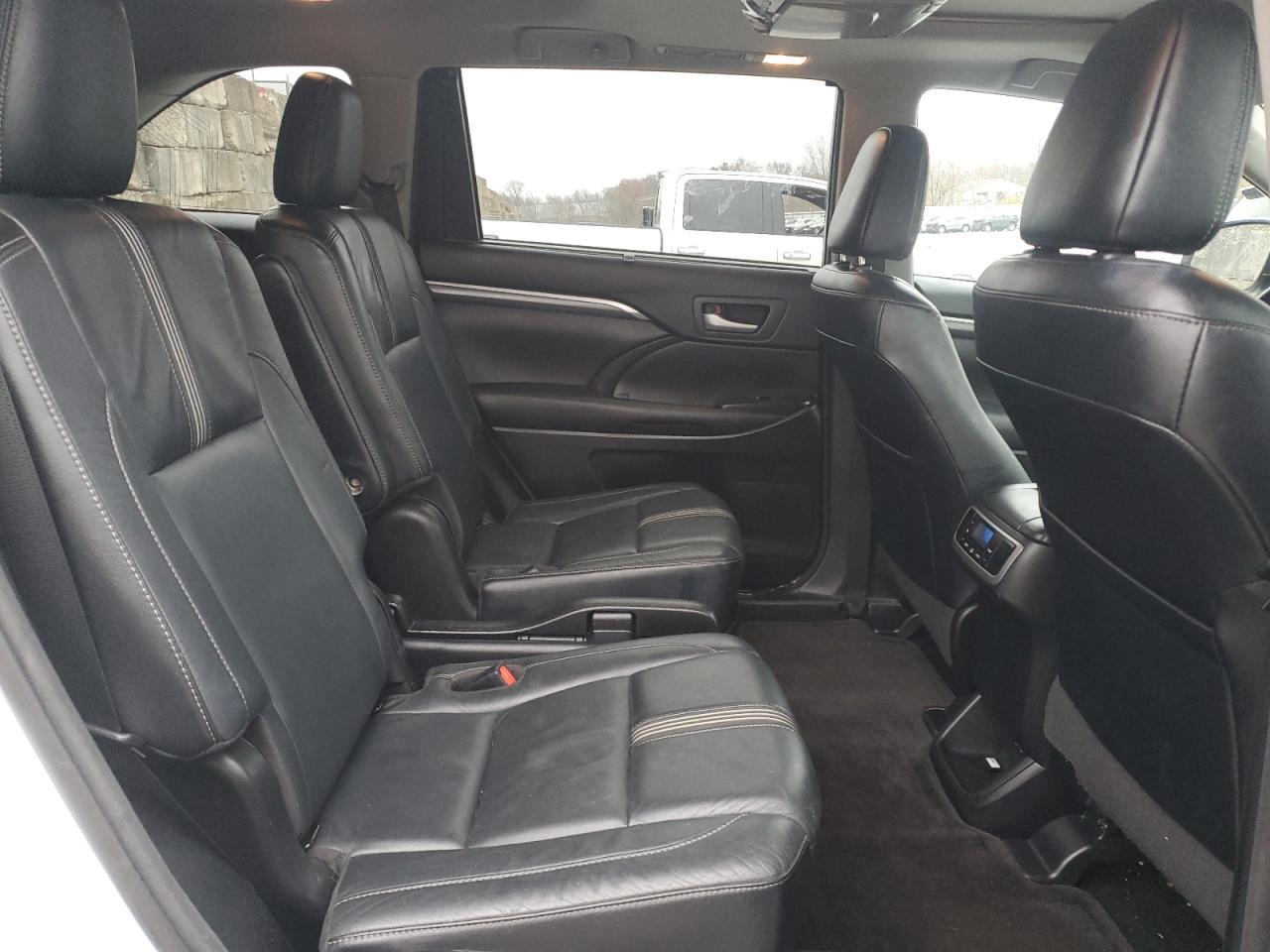 2017 TOYOTA HIGHLANDER