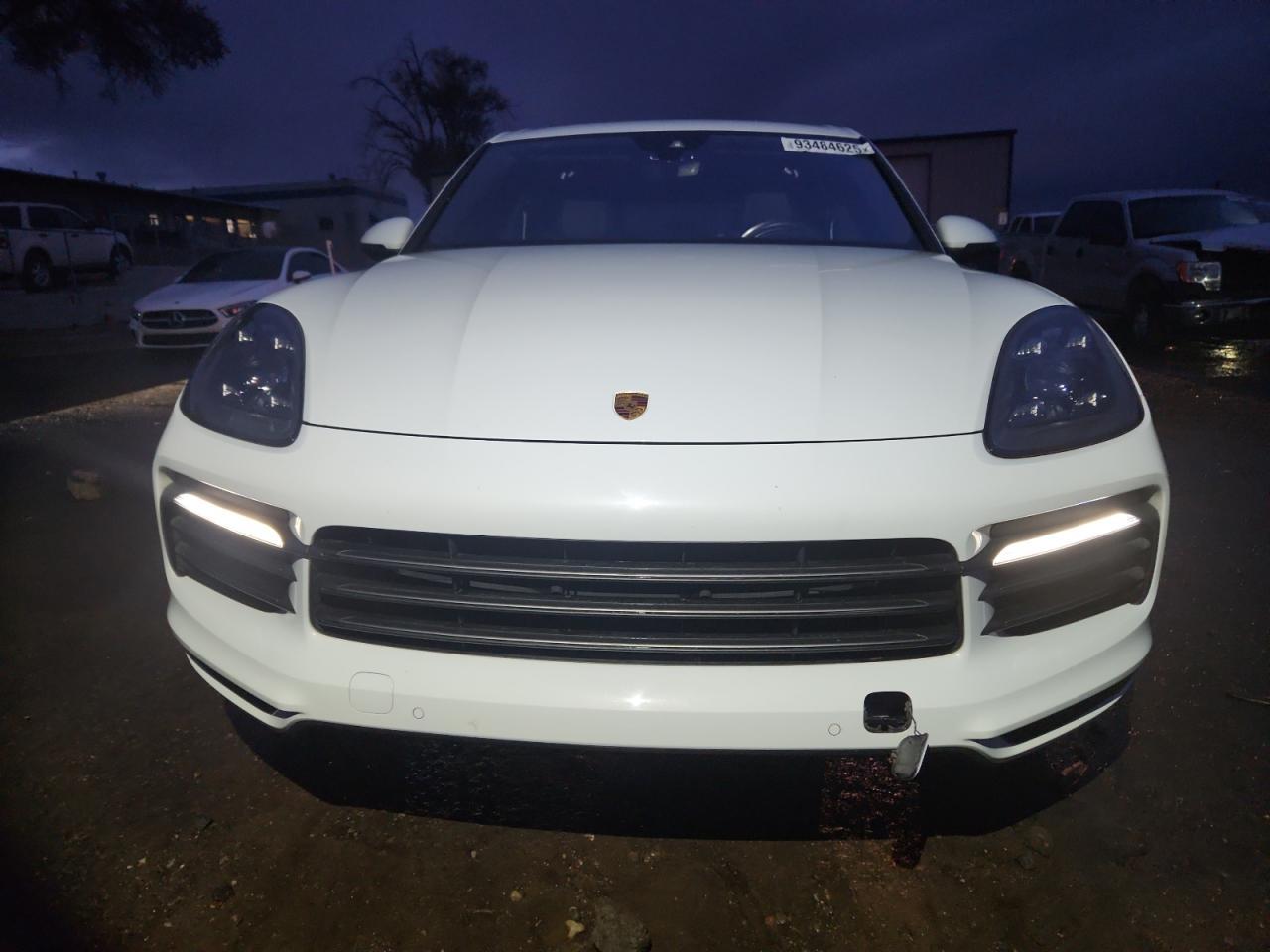 2022 PORSCHE CAYENNE