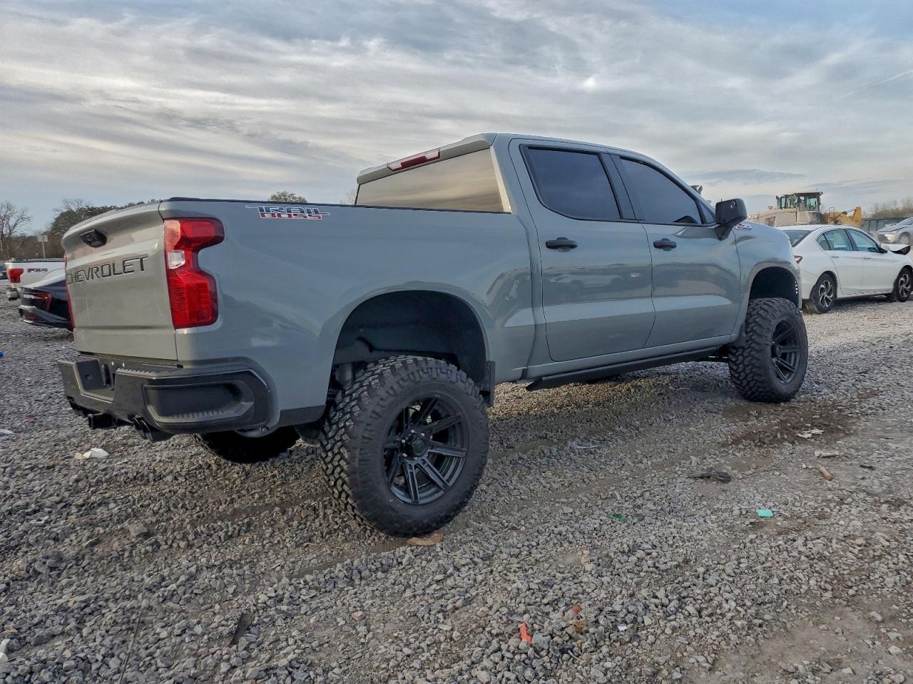 2024 CHEVROLET Silverado