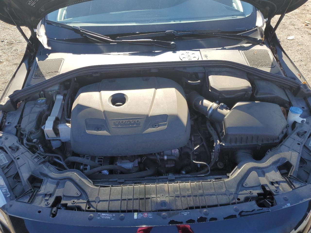 2017 VOLVO S60