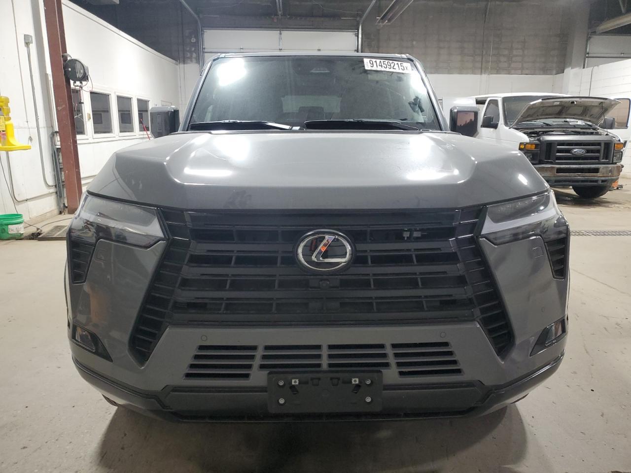 2025 LEXUS GX 550
