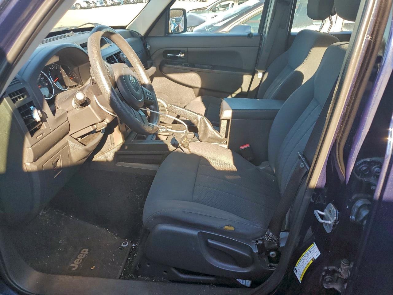 2012 JEEP Liberty