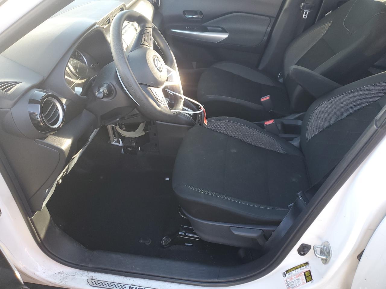 2020 NISSAN KICKS