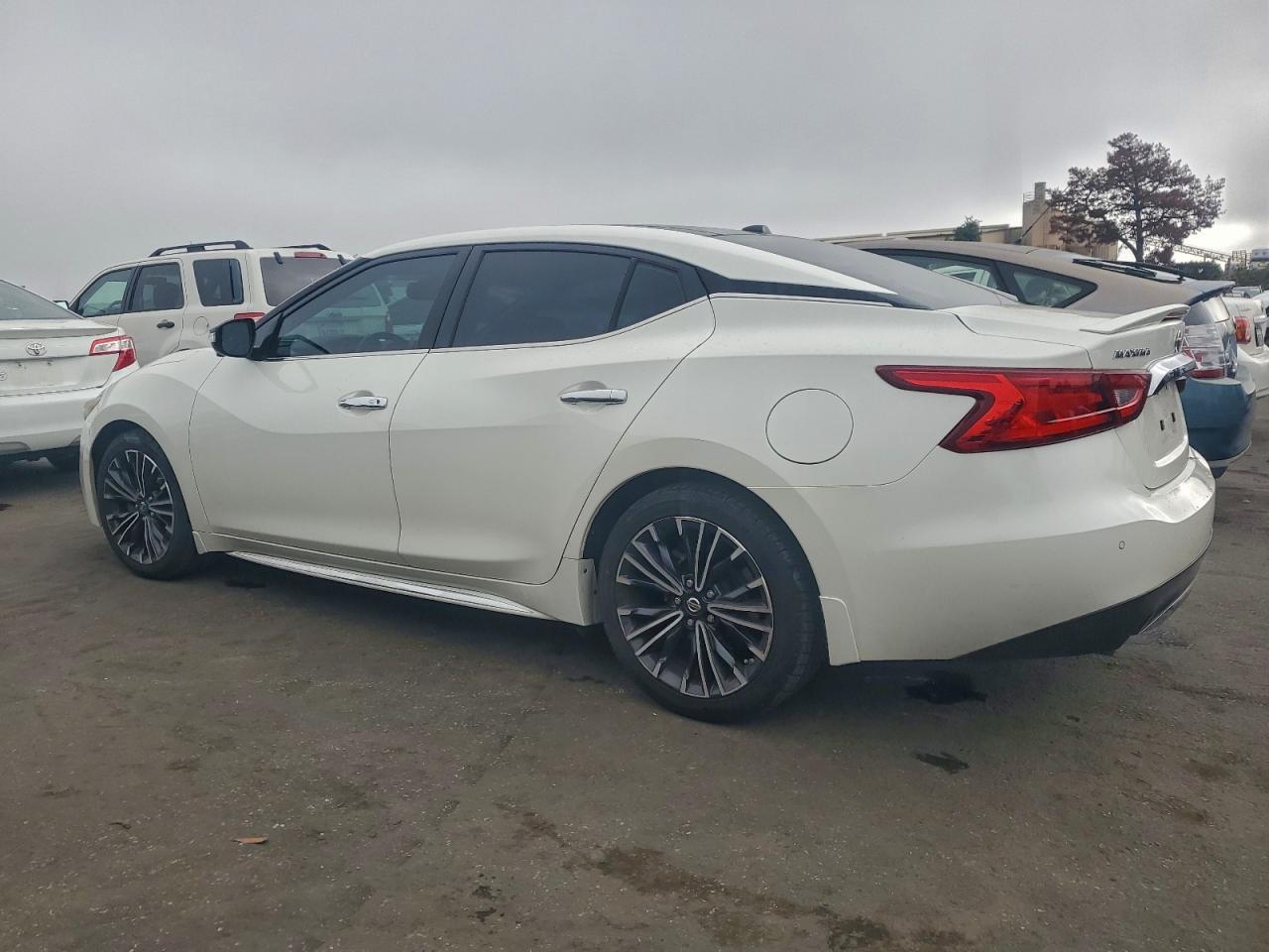 2016 NISSAN Maxima