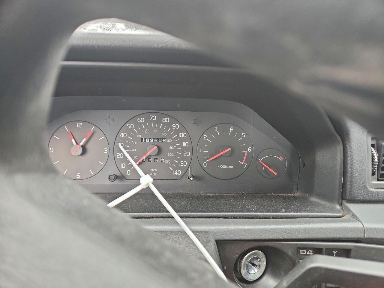 1995 VOLVO 940