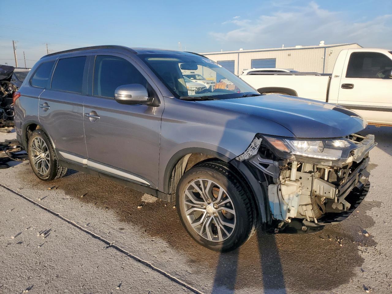 2016 MITSUBISHI outlander