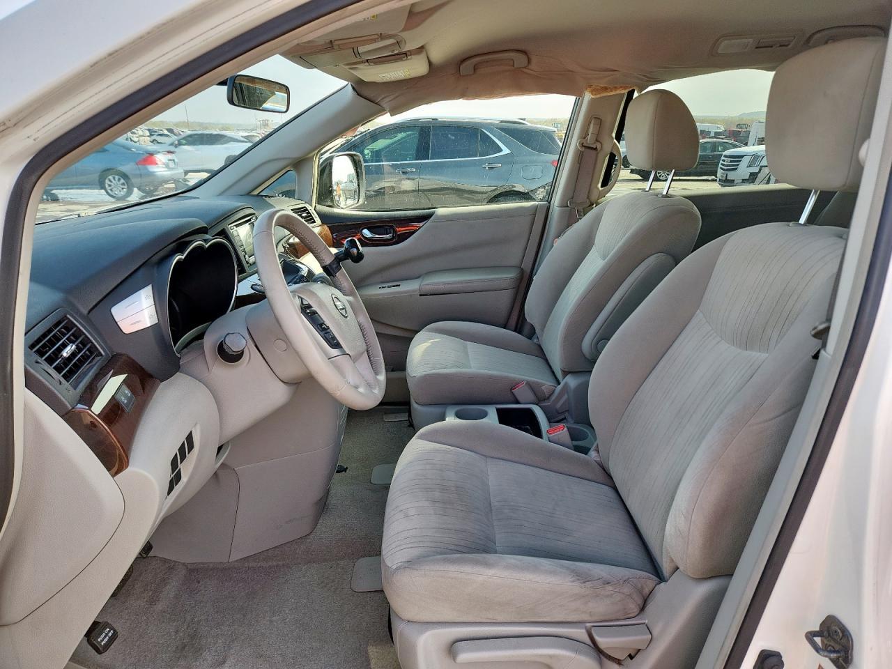 2015 NISSAN Quest