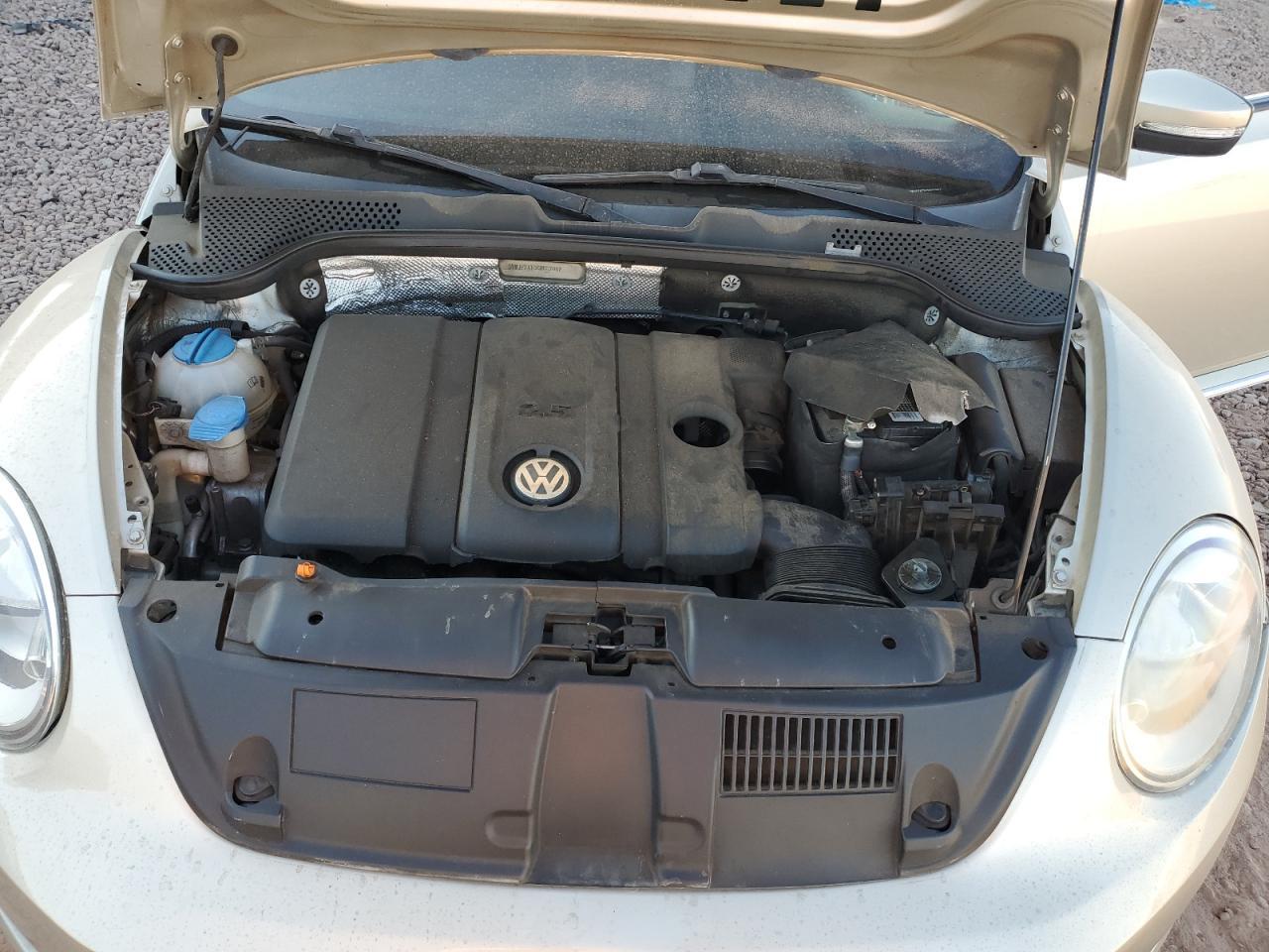 2012 VOLKSWAGEN Beetle