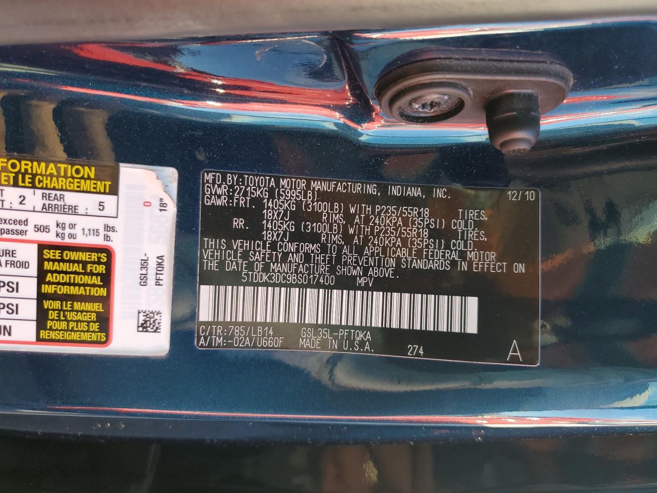 2011 TOYOTA SIENNA