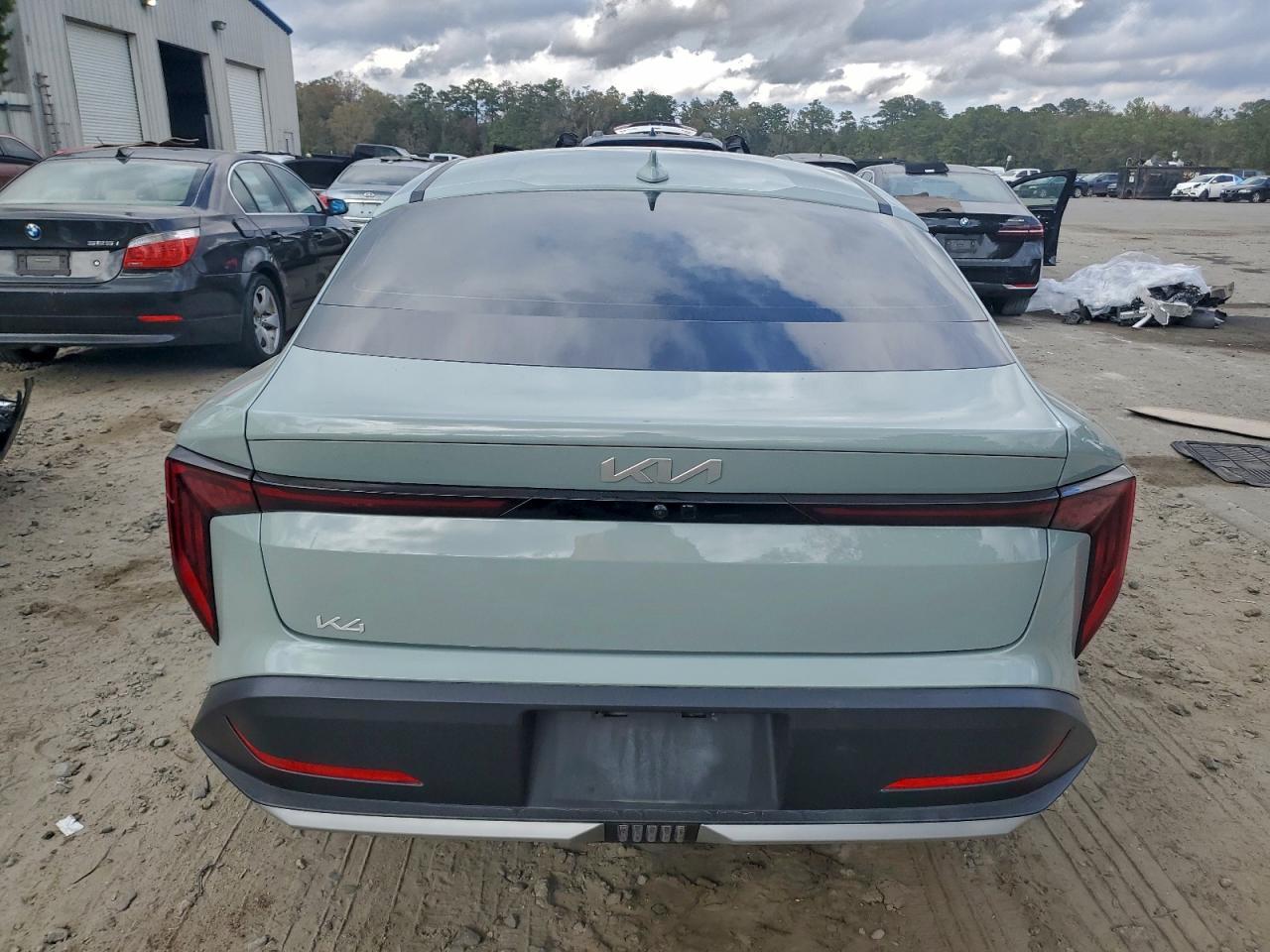 2025 KIA K4
