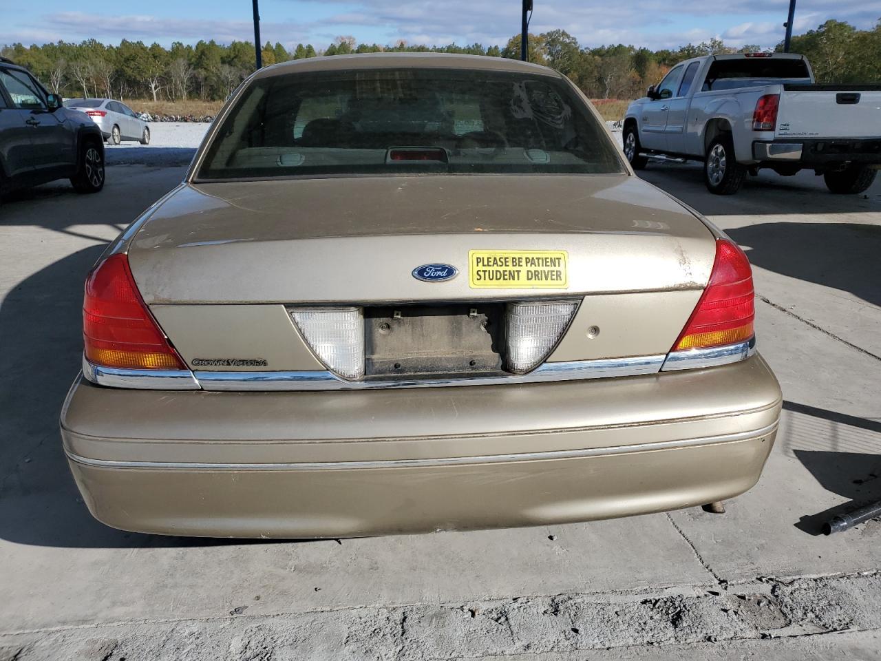 2000 FORD Crown Victoria