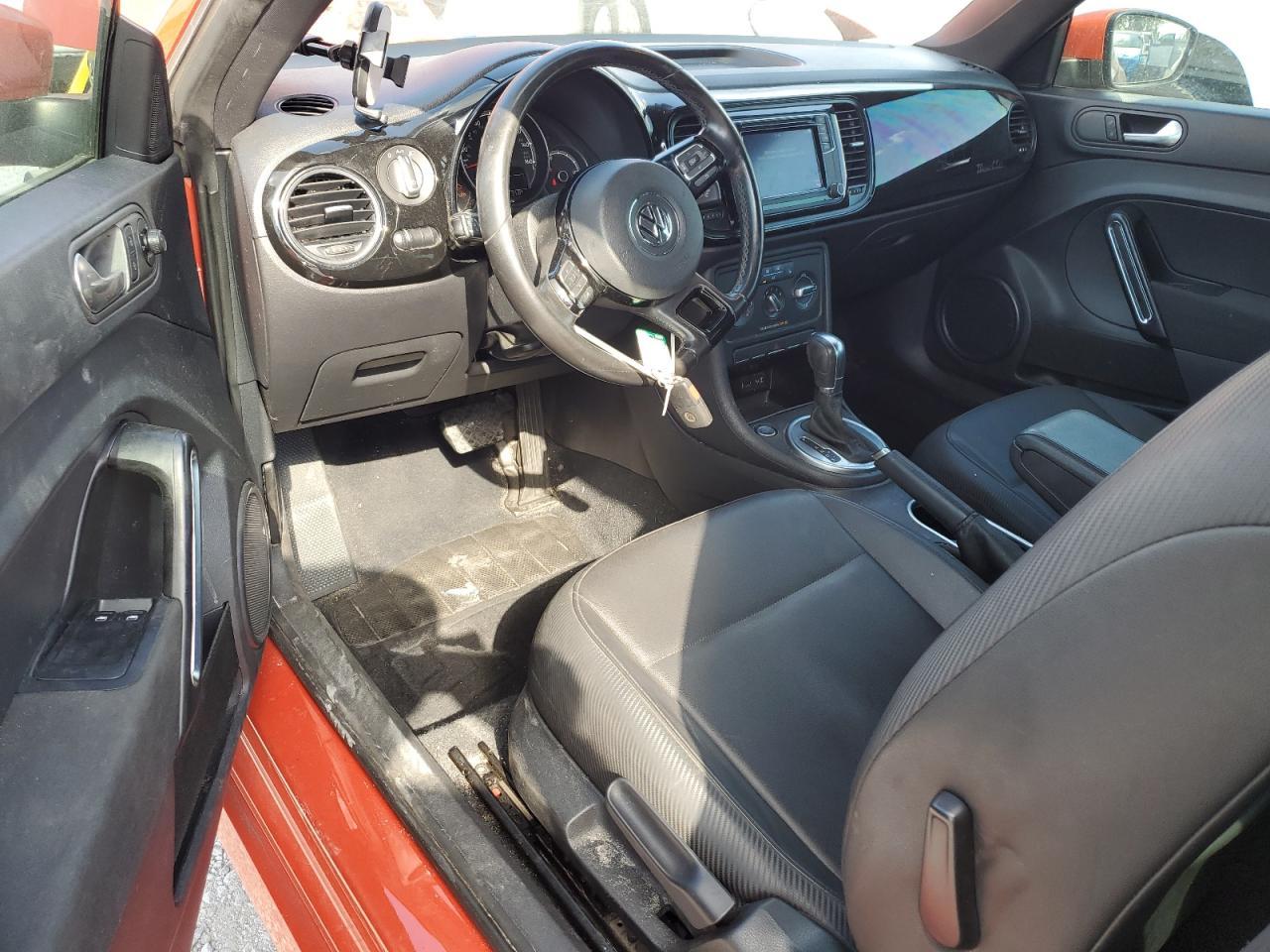 2018 VOLKSWAGEN Beetle