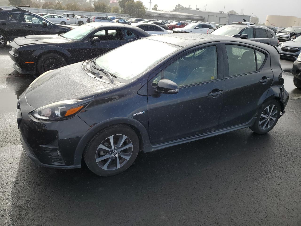 2018 TOYOTA Prius c