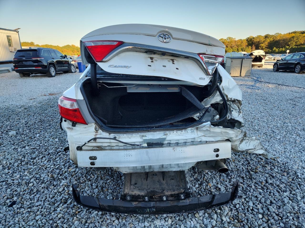 2016 TOYOTA CAMRY