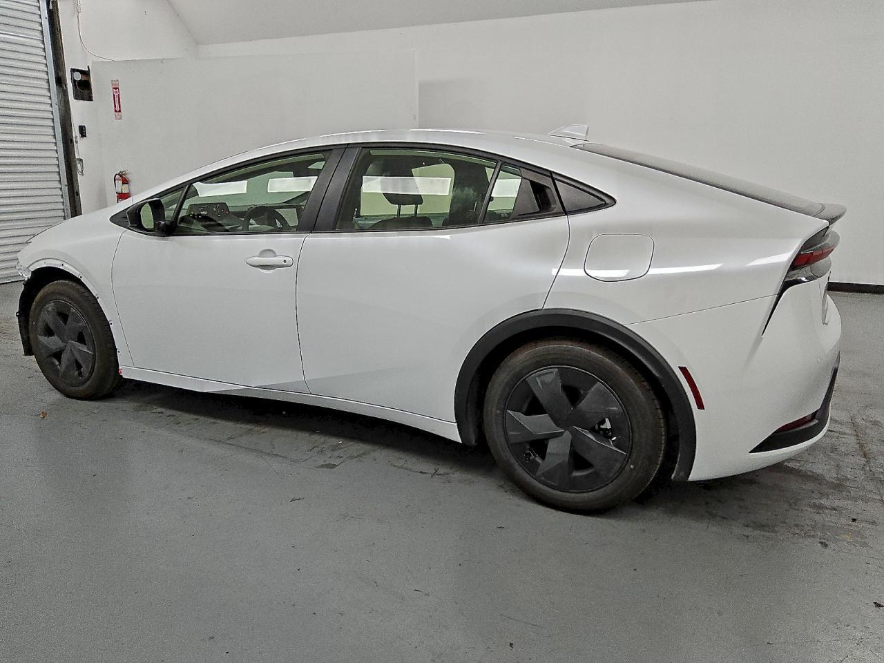 2025 TOYOTA PRIUS