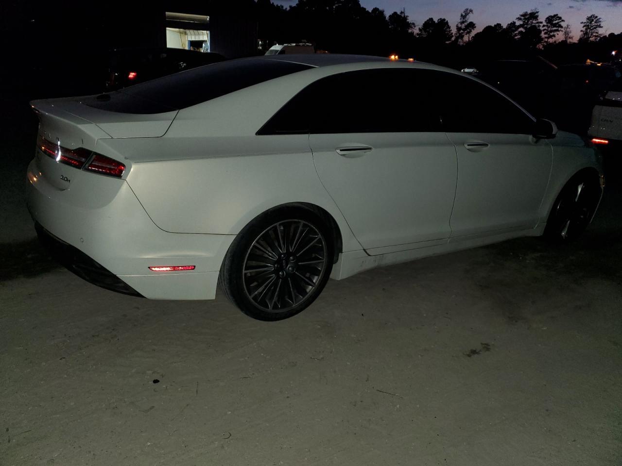 2013 LINCOLN MKZ
