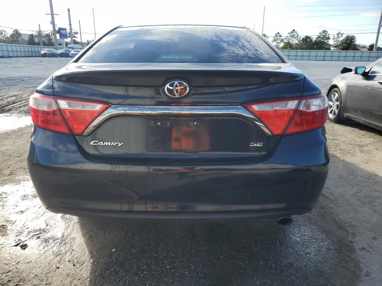 2015 TOYOTA CAMRY
