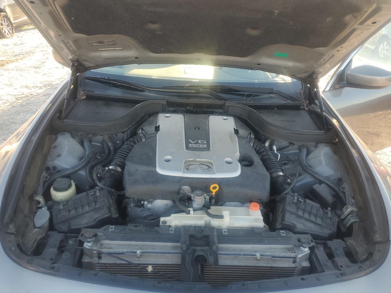 2015 INFINITI Q40
