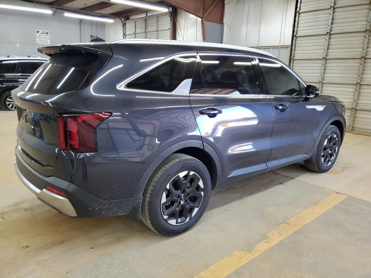 2025 KIA SORENTO