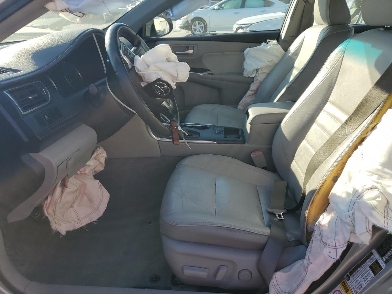 2016 TOYOTA CAMRY