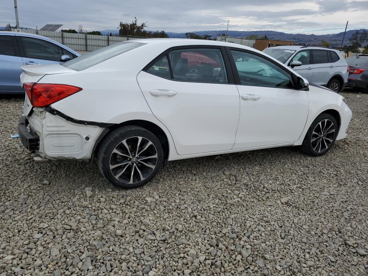 2017 TOYOTA COROLLA