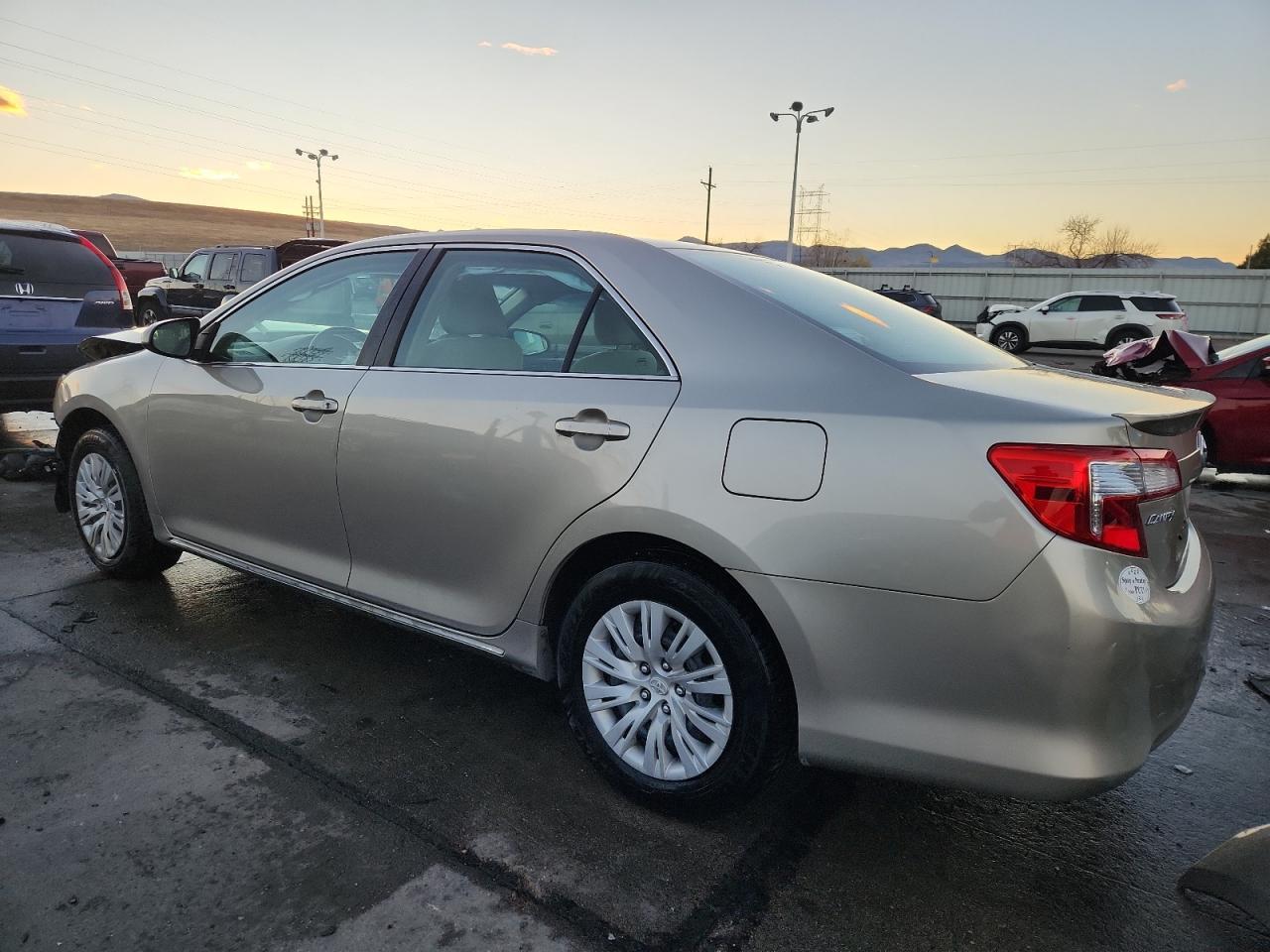 2013 TOYOTA CAMRY