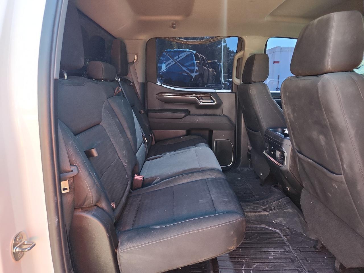2023 GMC Sierra