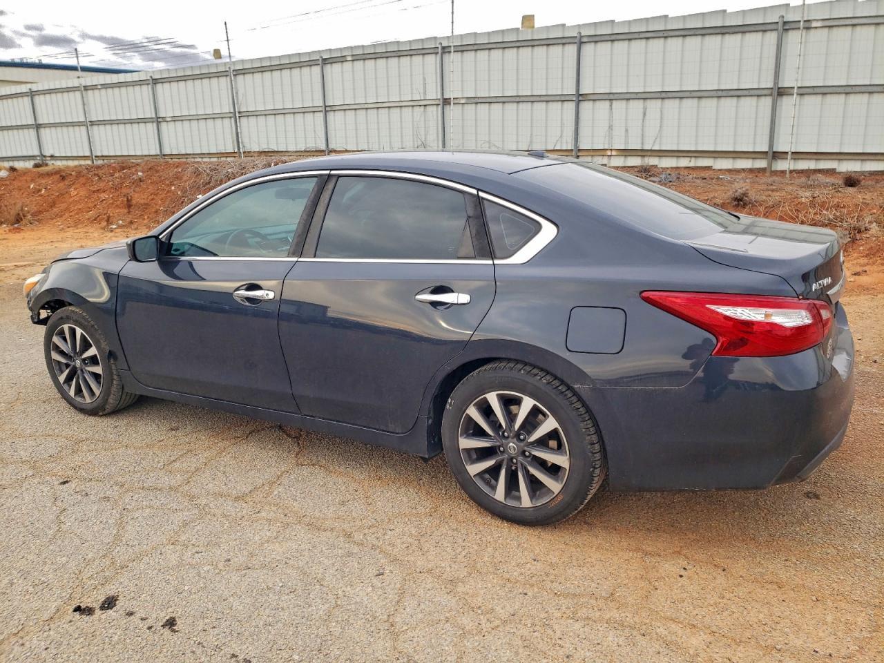 2017 NISSAN ALTIMA