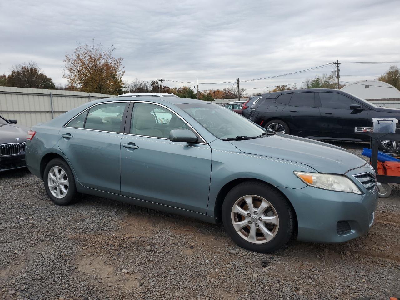 2011 TOYOTA CAMRY
