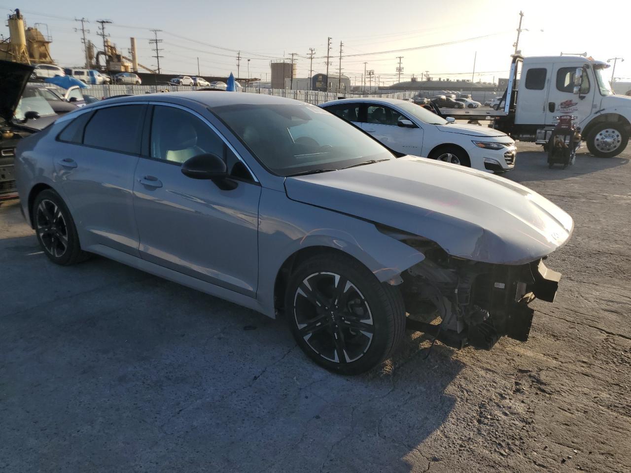 2022 KIA K5