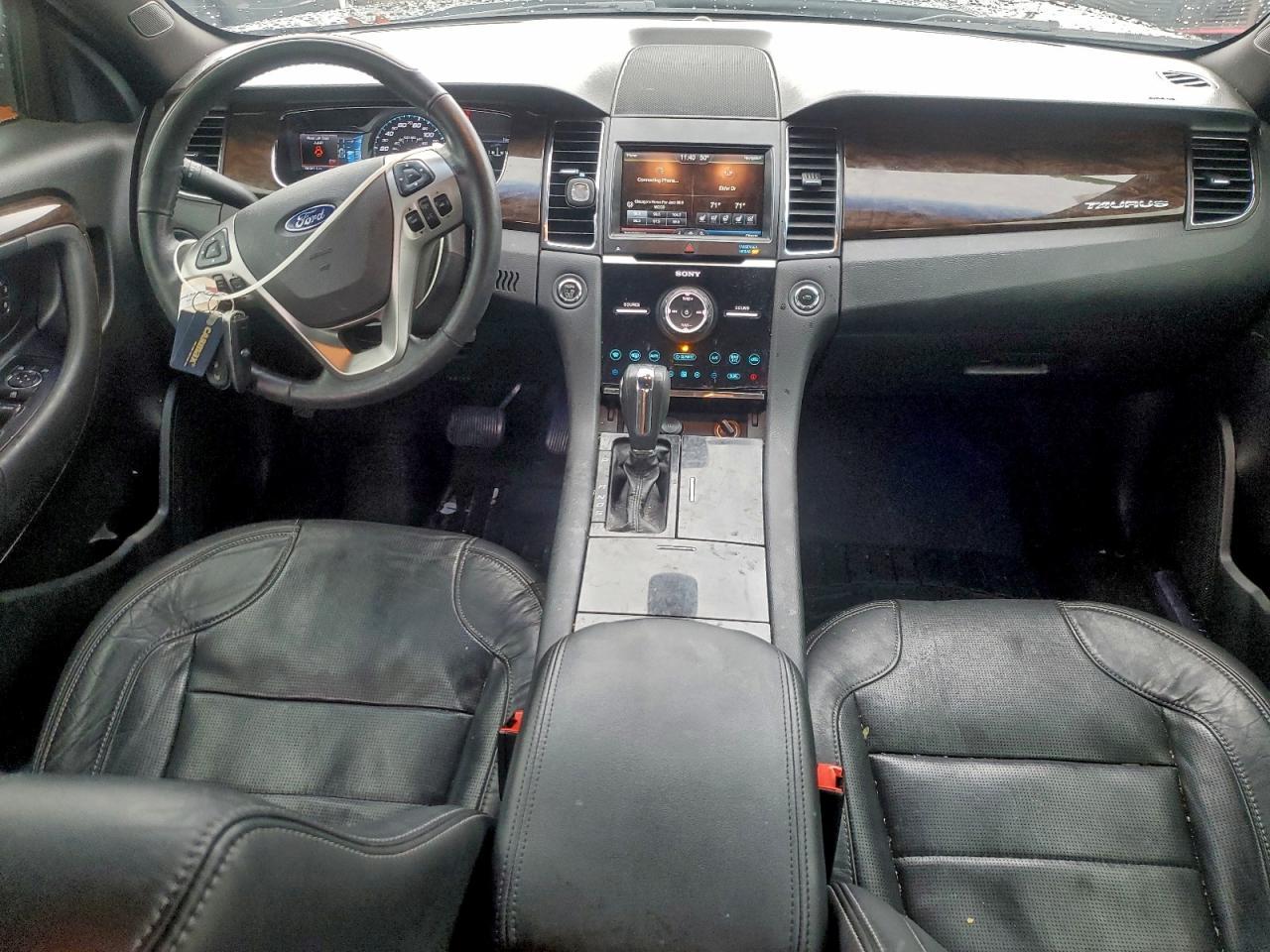 2015 FORD Taurus
