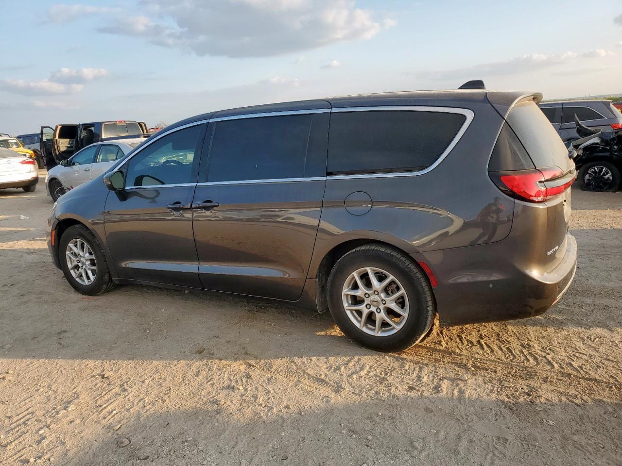 2023 CHRYSLER Pacifica