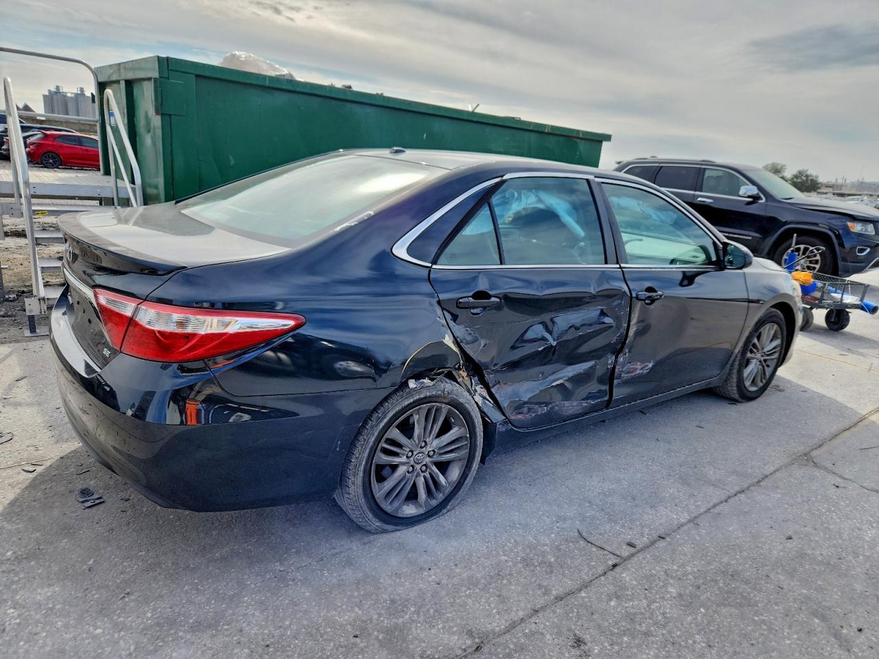 2015 TOYOTA CAMRY