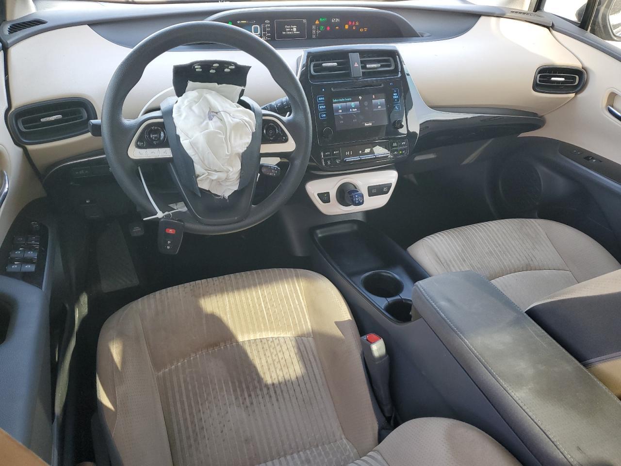 2016 TOYOTA PRIUS