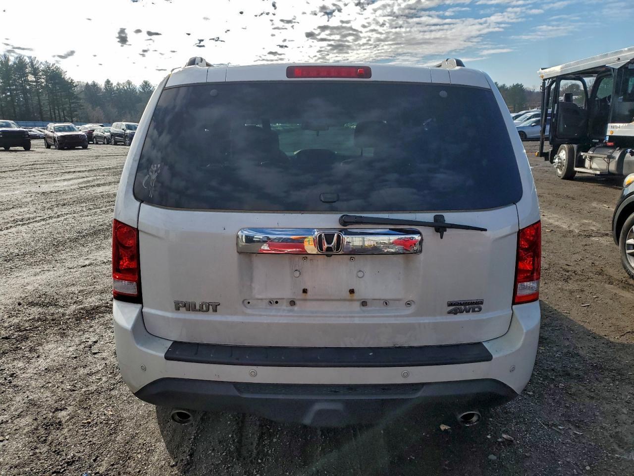 2015 HONDA PILOT