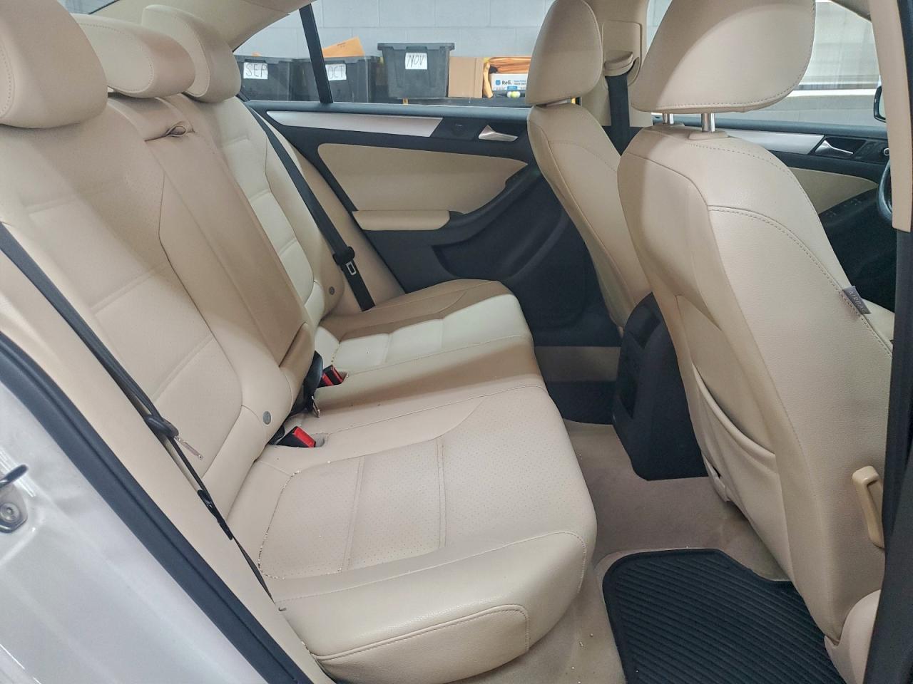 2013 VOLKSWAGEN JETTA