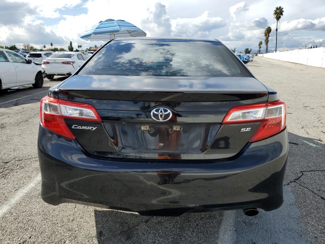 2014 TOYOTA CAMRY