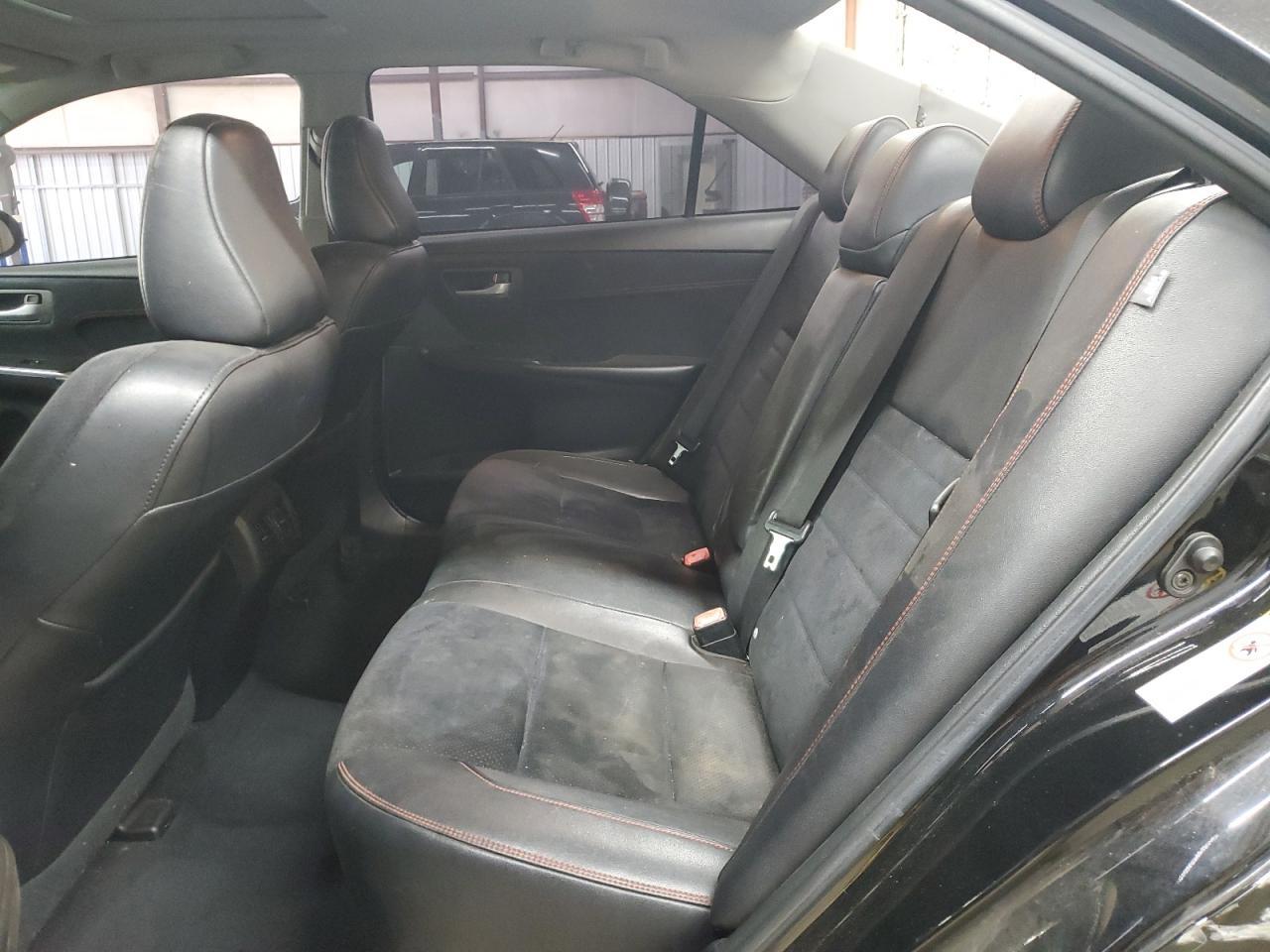 2016 TOYOTA CAMRY
